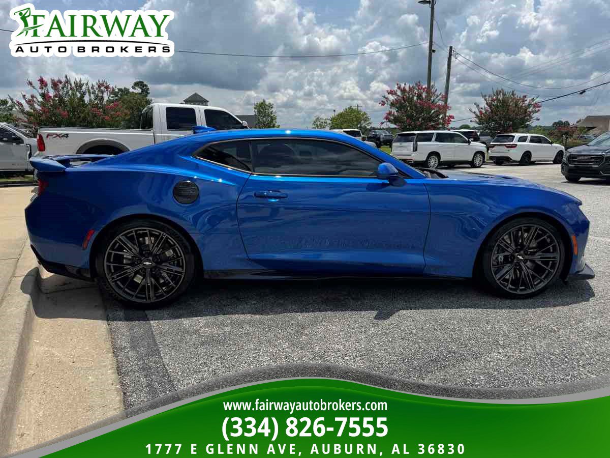 Used 2018 Chevrolet Camaro ZL1 RWD image 5