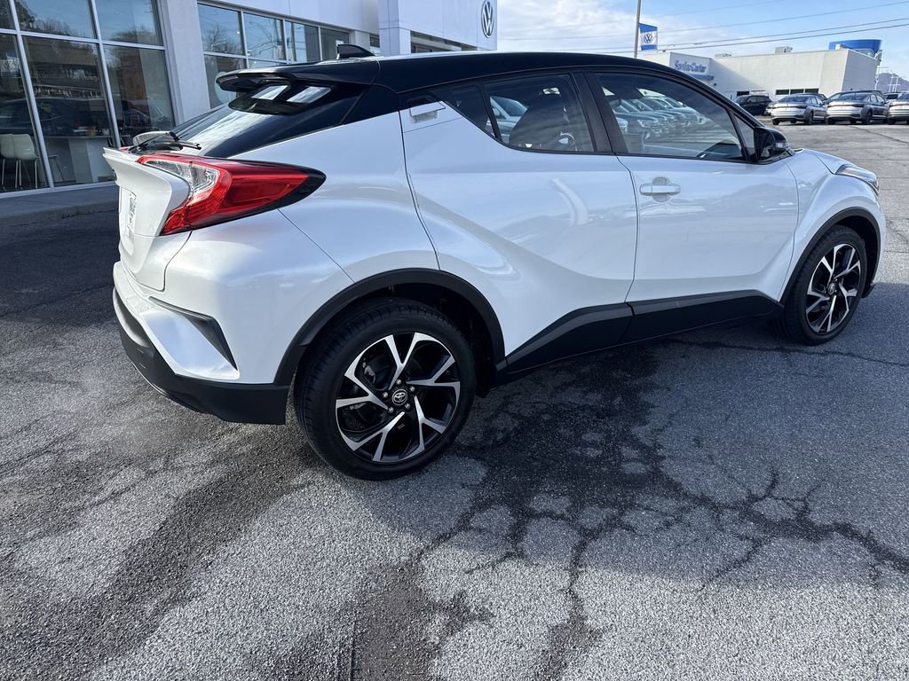 Used 2020 Toyota C-HR XLE image 4