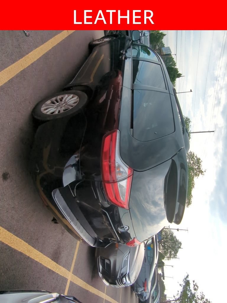 Used 2015 Toyota Sienna XLE Premium FWD image 4