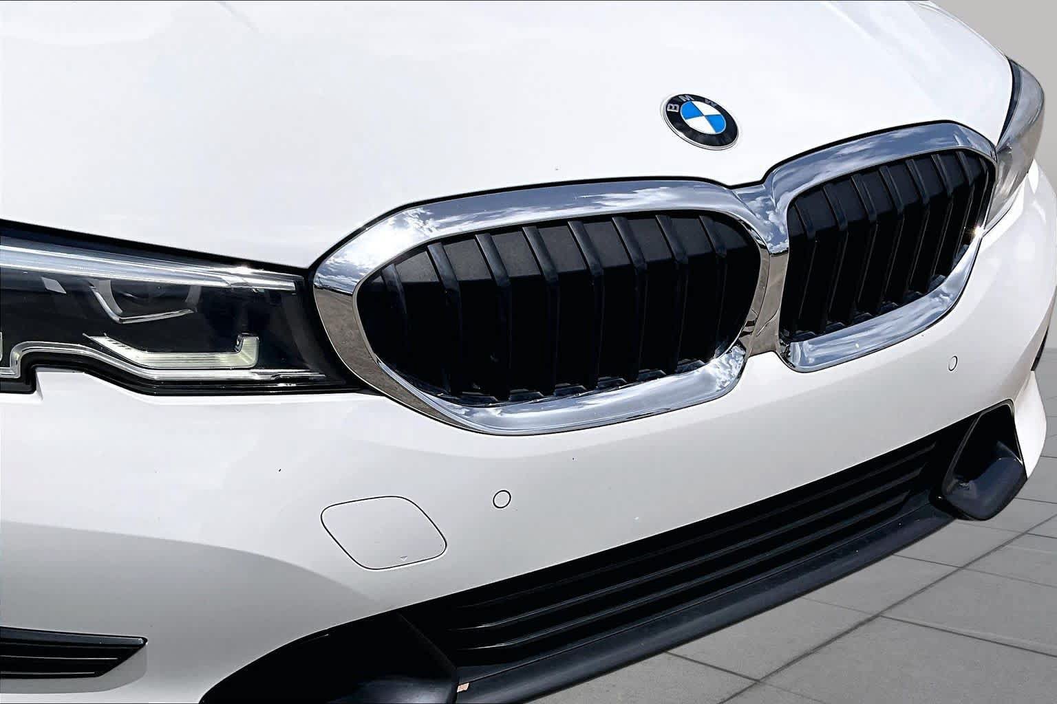 Used 2021 BMW 330i Sedan w/ Convenience Package RWD image 27