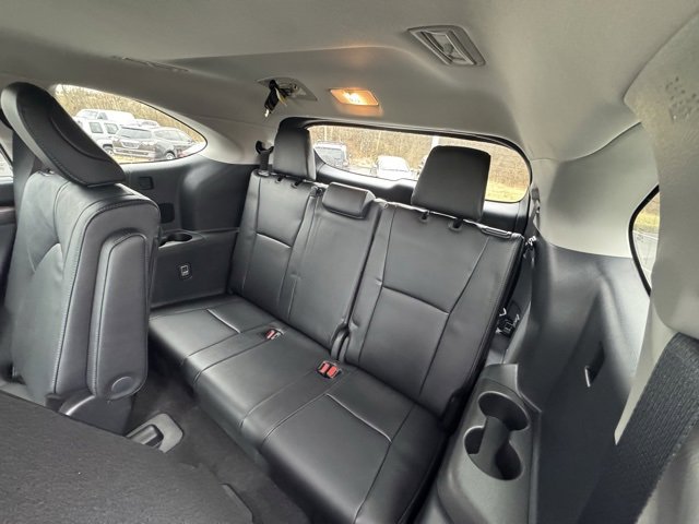 New 2026 Toyota Highlander Platinum image 17