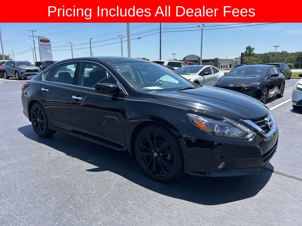 Used 2017 Nissan Altima 2.5 SR w/ Midnight Edition Package FWD image 19