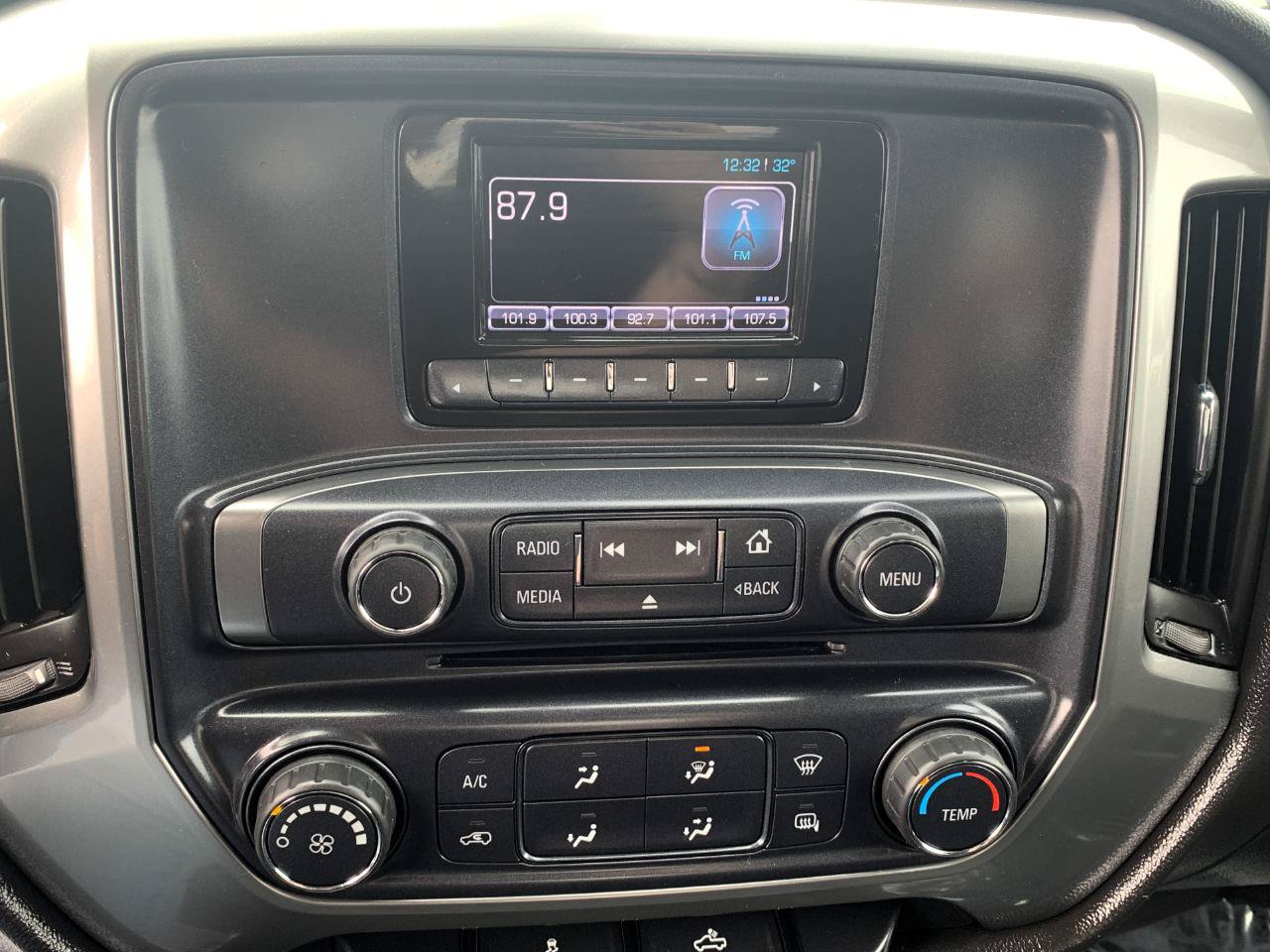 Used 2014 Chevrolet Silverado 1500 LT AWD/4WD image 23