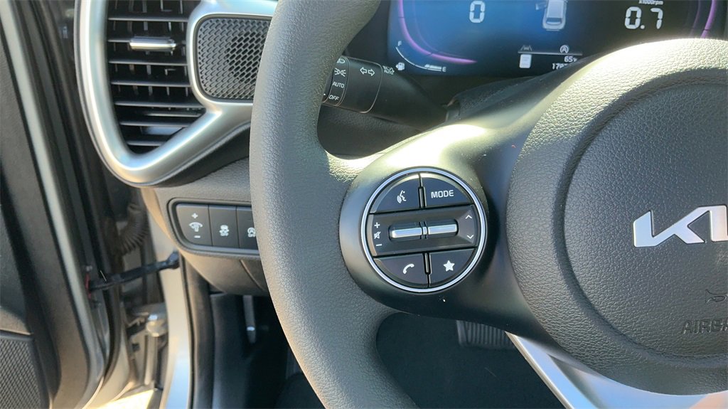 Used 2024 Kia Soul LX w/ Option Group 015 image 18