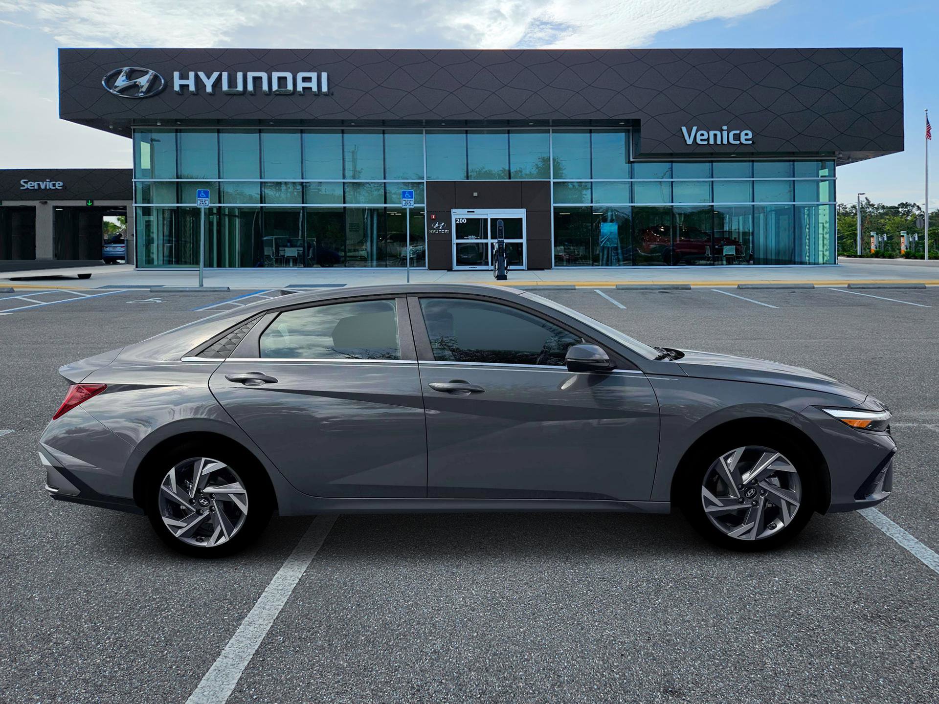New 2026 Hyundai Elantra Limited FWD image 9