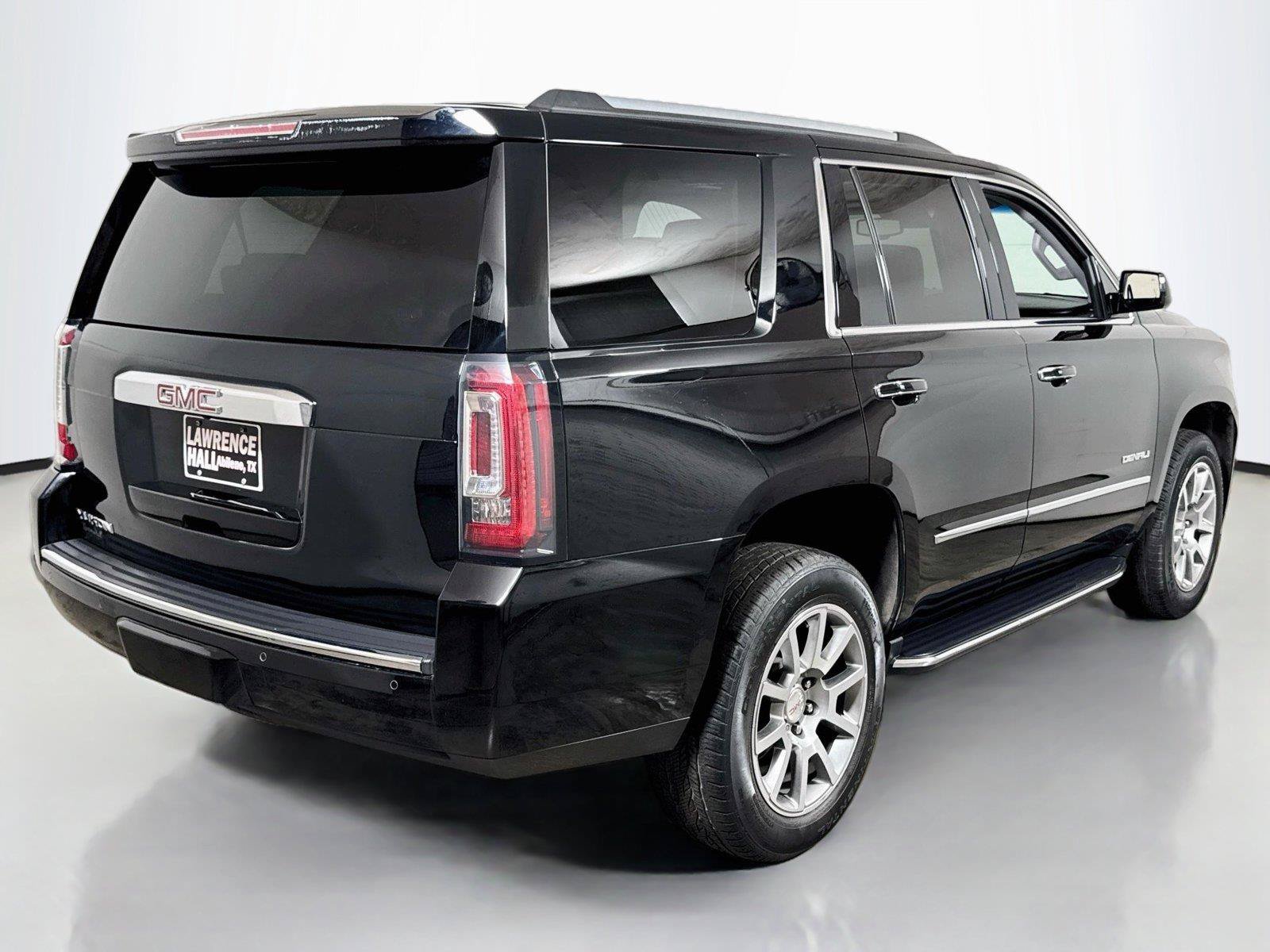 Used 2019 GMC Yukon Denali w/ Open Road Package RWD image 4