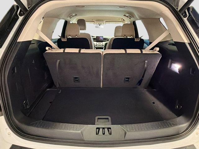 Used 2022 Ford Explorer XLT w/ Equipment Group 202A image 22