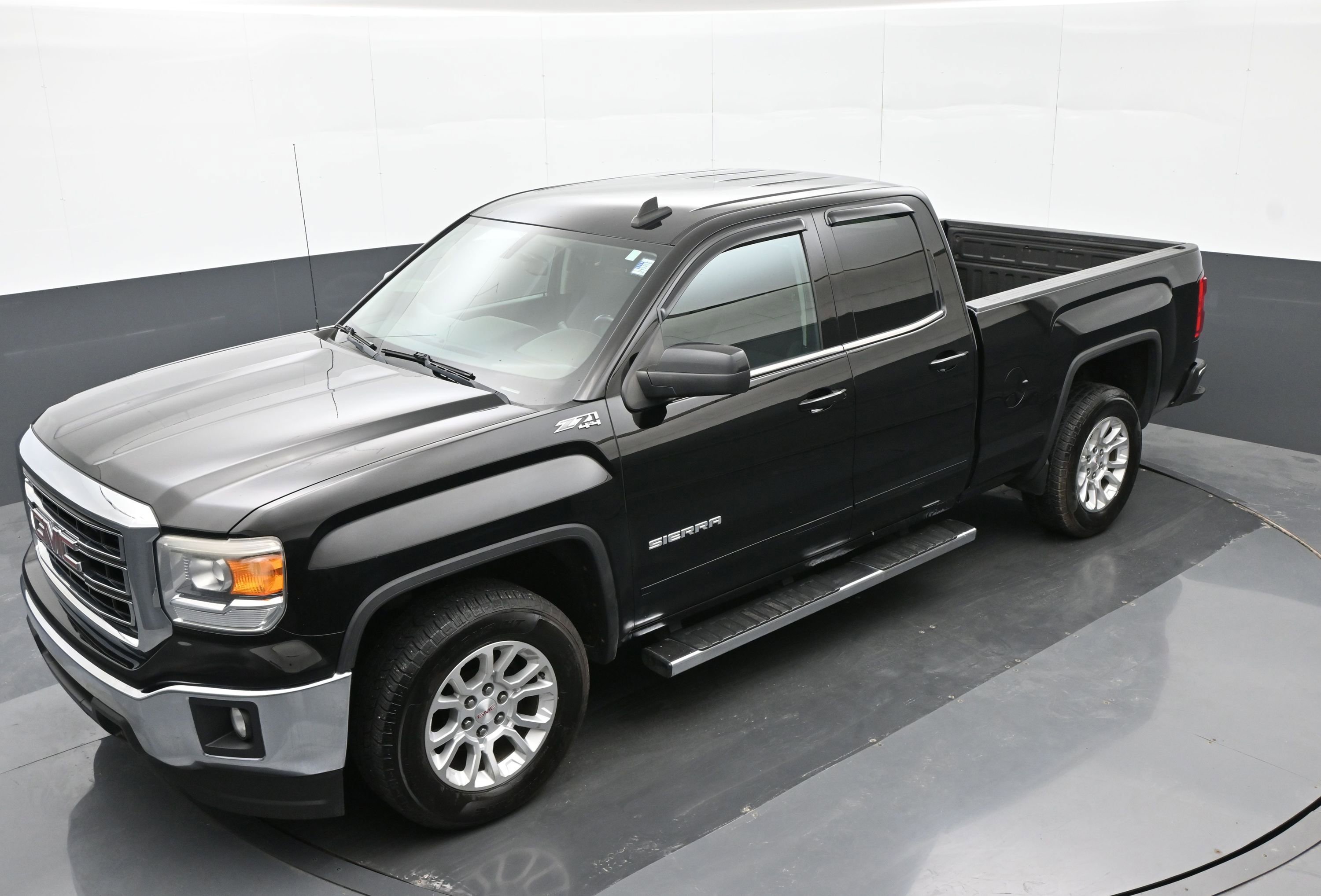 Used 2015 GMC Sierra 1500 SLE w/ SLE Value Package AWD/4WD image 36
