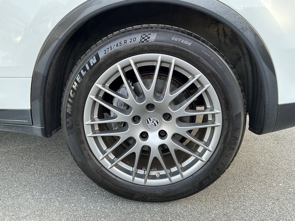 Used 2013 Porsche Cayenne 6-Speed Manual image 46