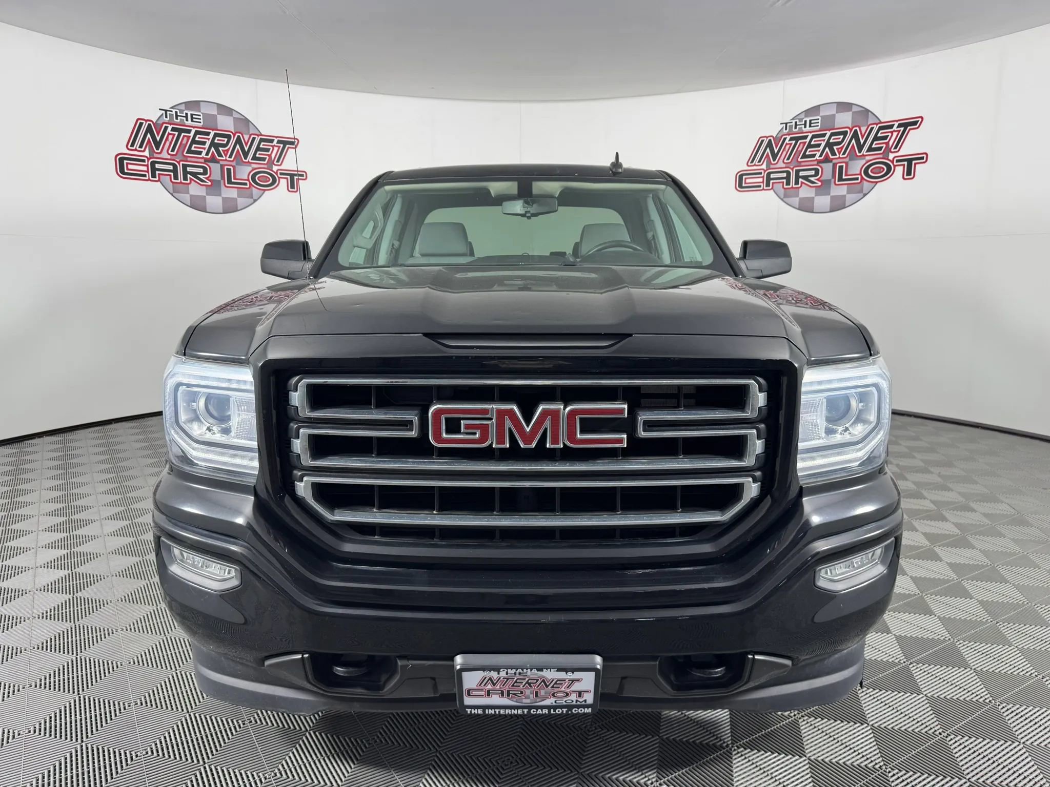 Used 2019 GMC Sierra 1500 Limited w/ Elevation Edition AWD/4WD image 2