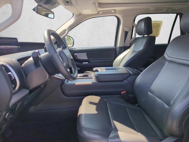 Used 2025 Ford Expedition Active image 16