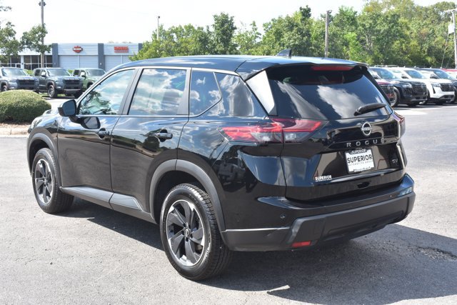 Used 2024 Nissan Rogue SV FWD image 8