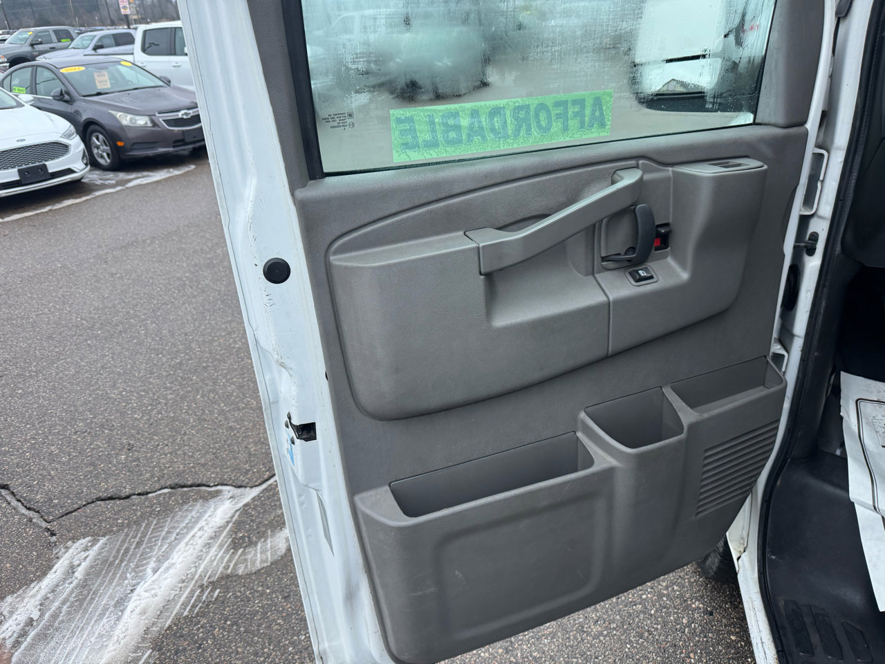 Used 2016 GMC Savana 2500 image 10