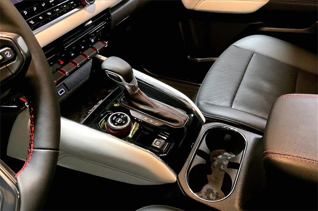 Certified 2024 GMC Canyon AT4X image 34