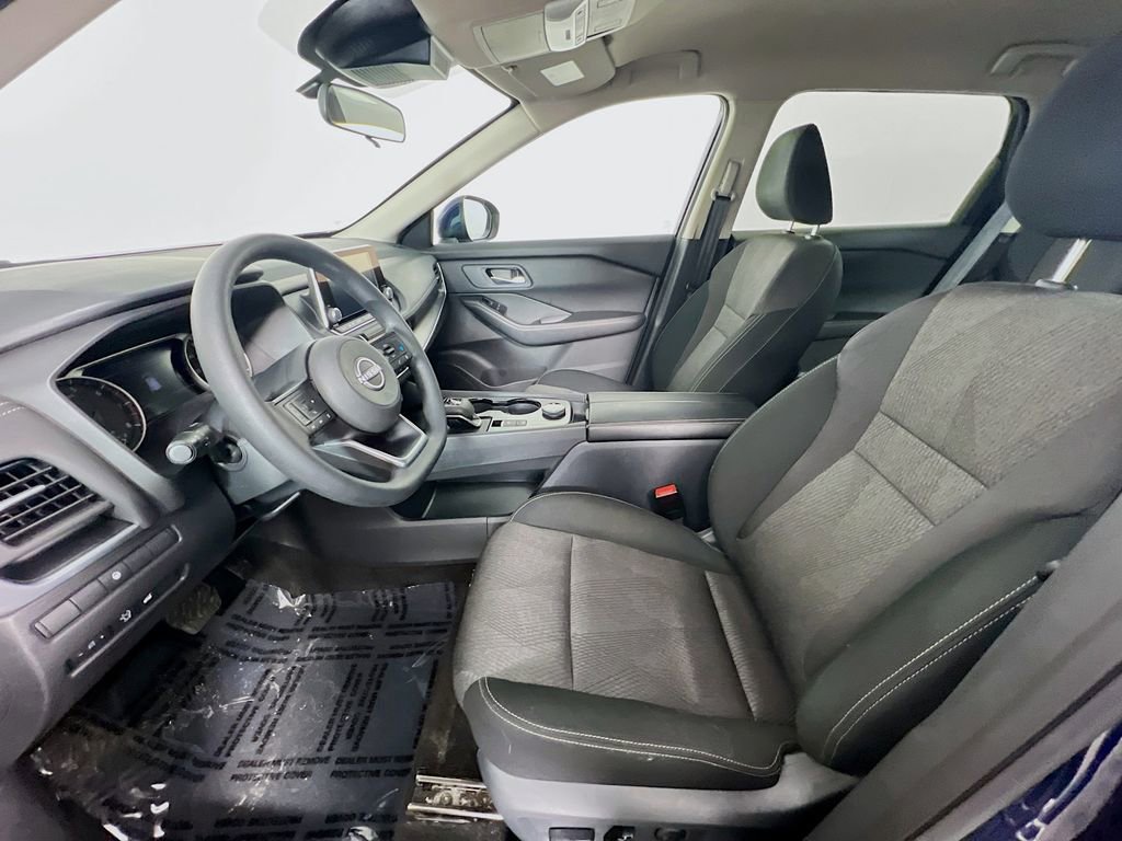 Used 2024 Nissan Rogue SV image 18