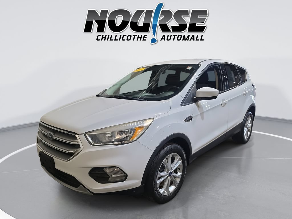Used 2017 Ford Escape SE AWD/4WD image 1