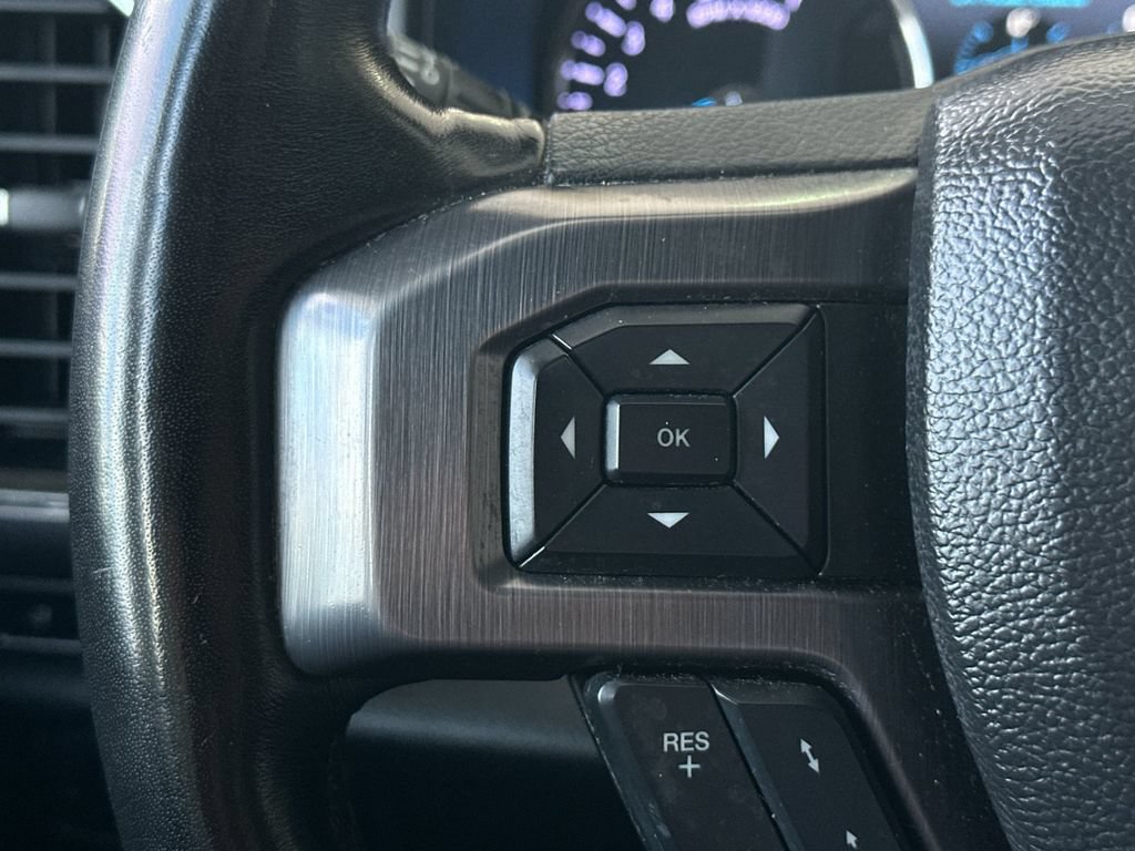 Used 2018 Ford Expedition Platinum RWD image 25