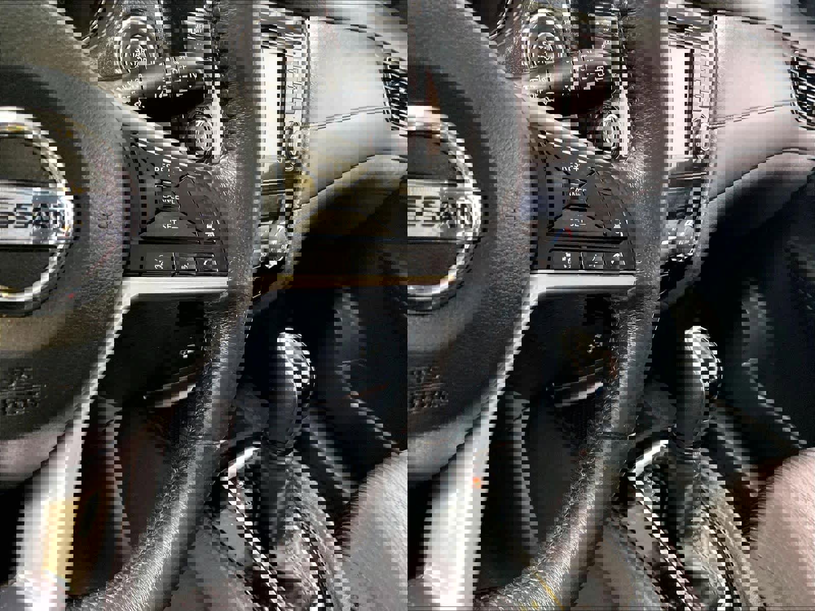 Used 2018 Nissan Rogue SV w/ Premium Package AWD/4WD image 24