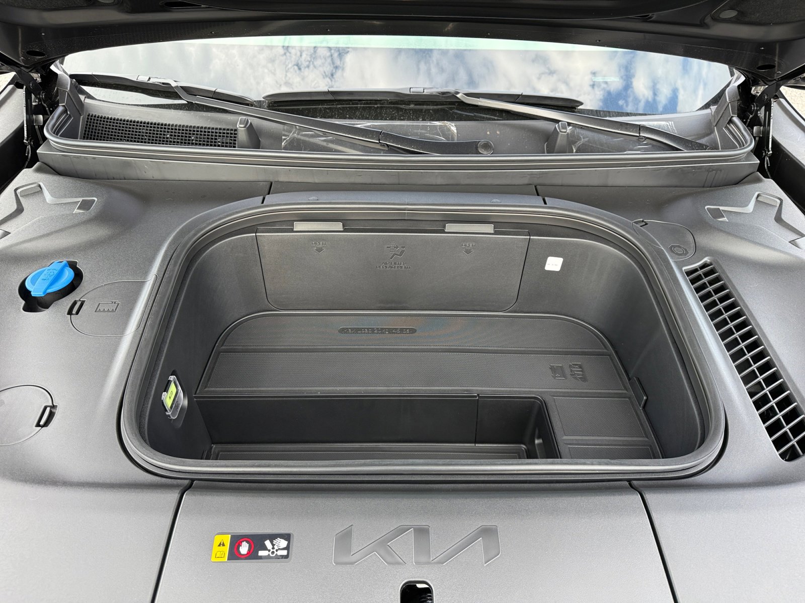 New 2026 Kia EV9 Land image 21