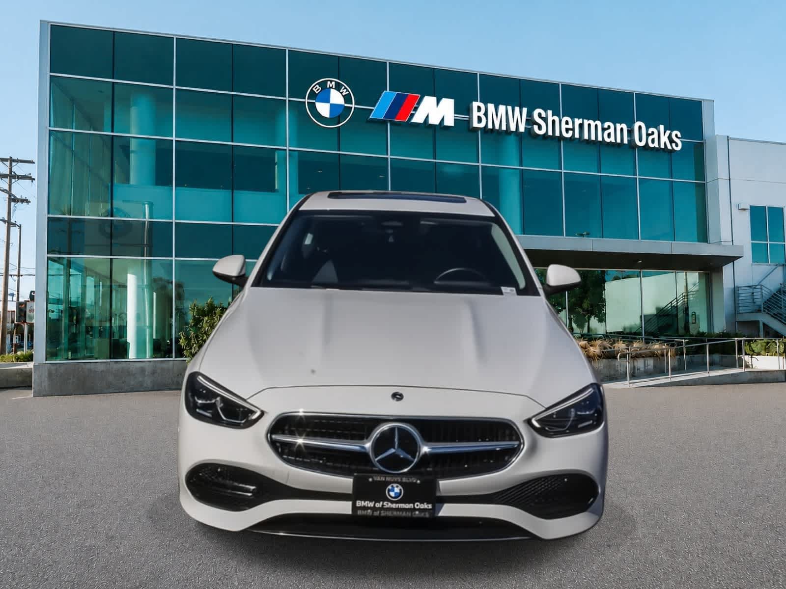 Used 2025 Mercedes-Benz C 300 Sedan image 4