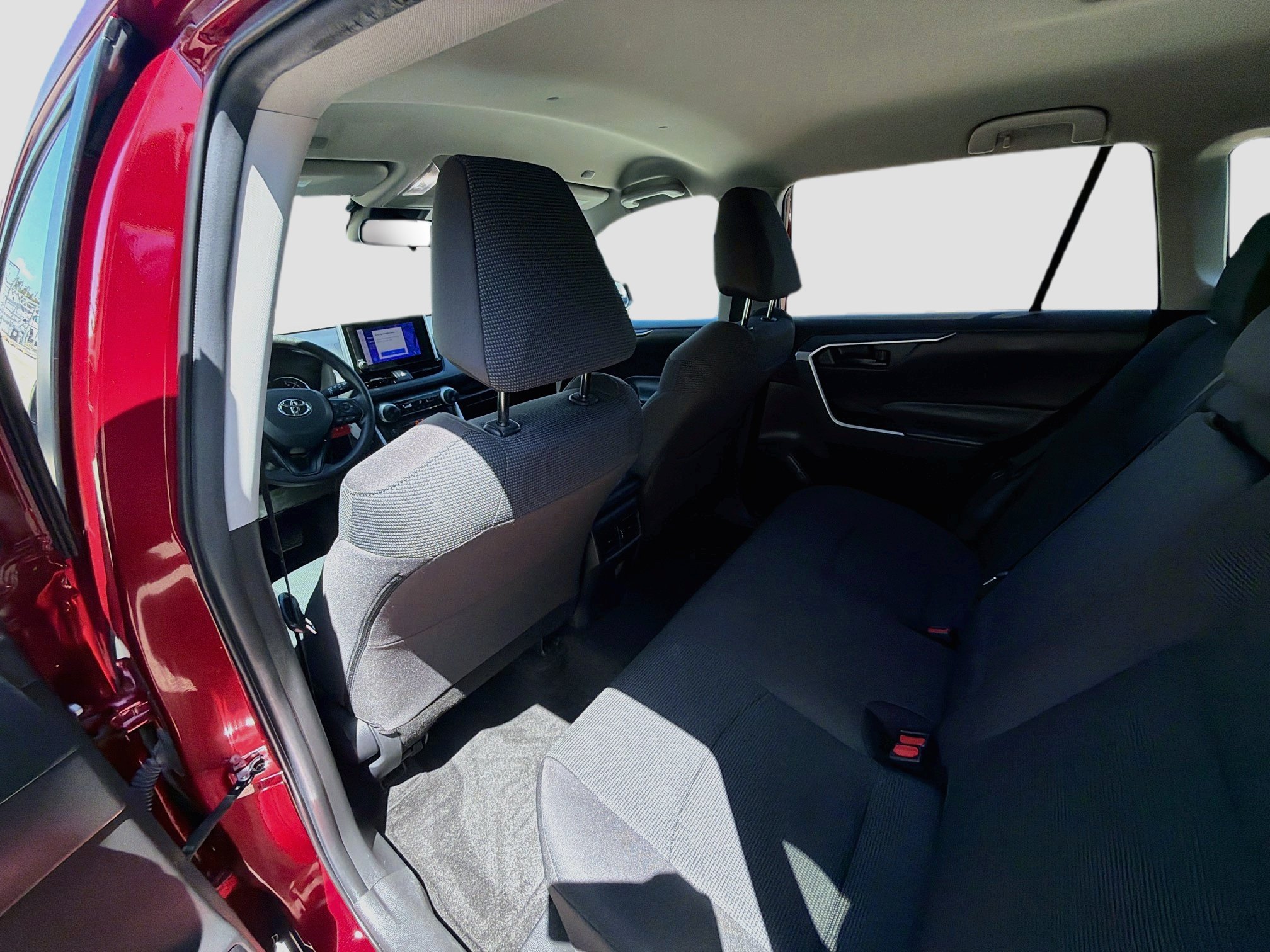 Used 2023 Toyota RAV4 LE AWD/4WD image 24