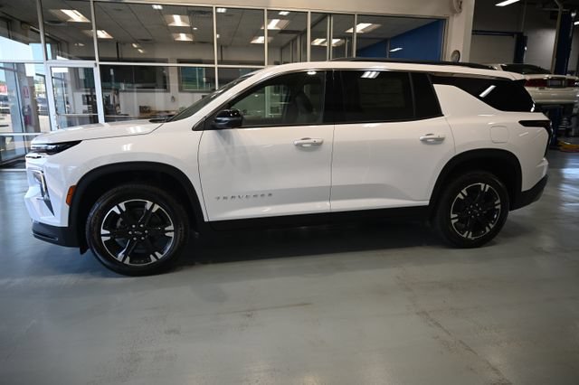 New 2027 Chevrolet Traverse LT w/ Sun and Wheel Package FWD image 7