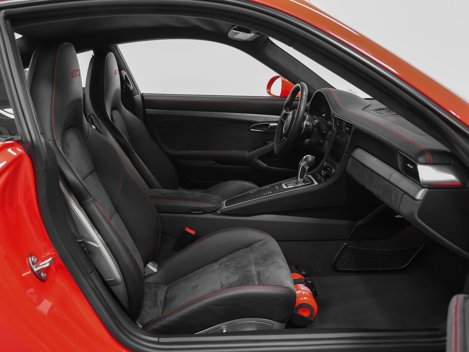 Certified 2018 Porsche 911 GT3 image 35