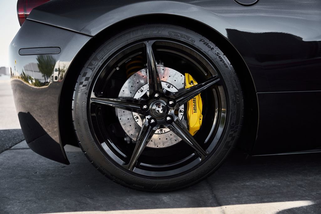 Used 2015 Ferrari 458 Spider RWD image 30