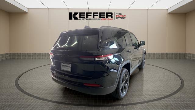 New 2025 Jeep Grand Cherokee Limited w/ Black Appearance Package image 5