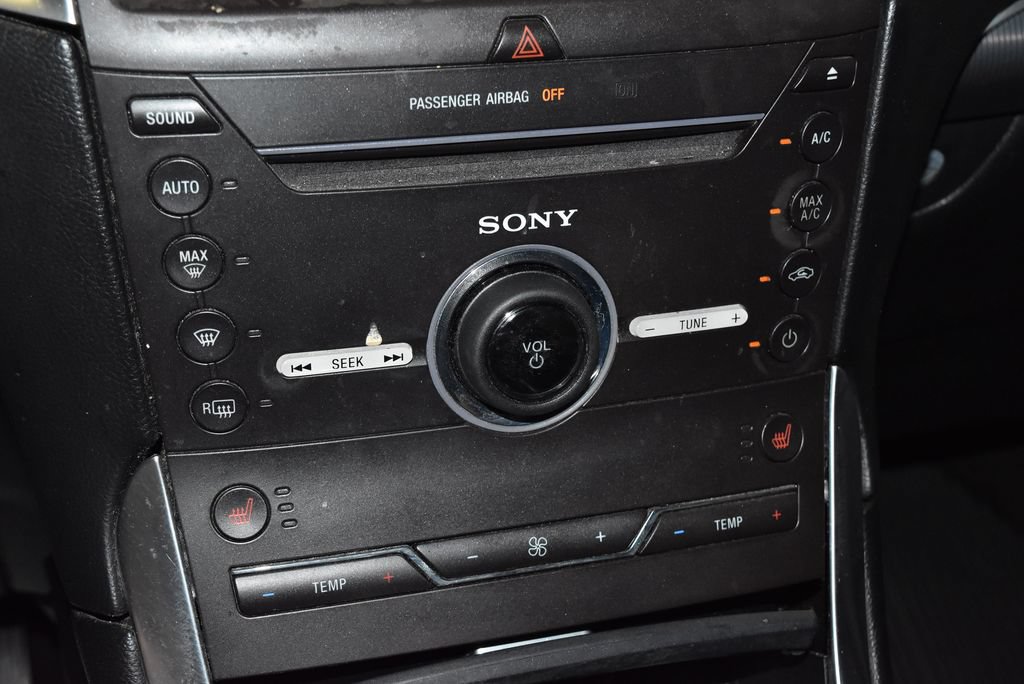 Used 2016 Ford Edge Titanium FWD image 13