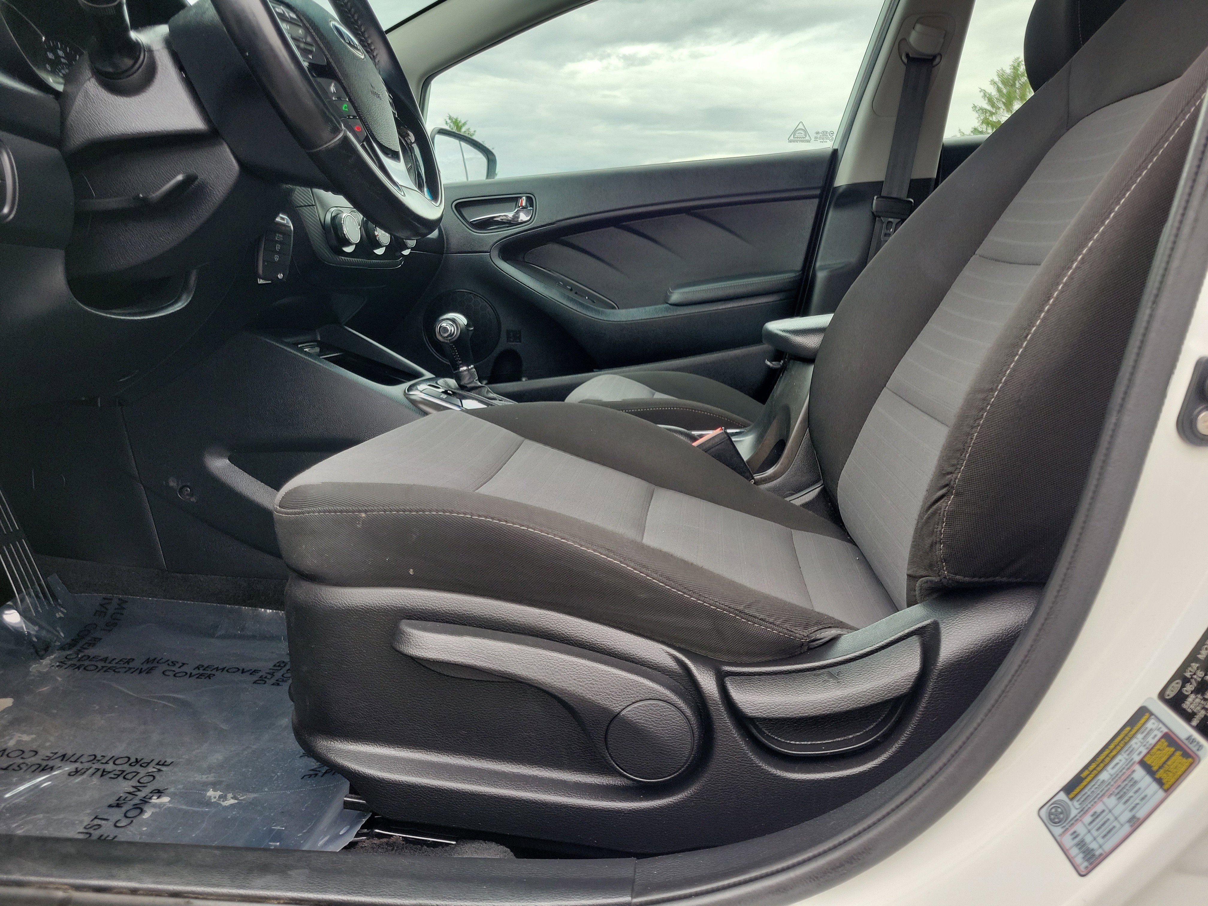 Used 2017 Kia Forte S FWD image 16