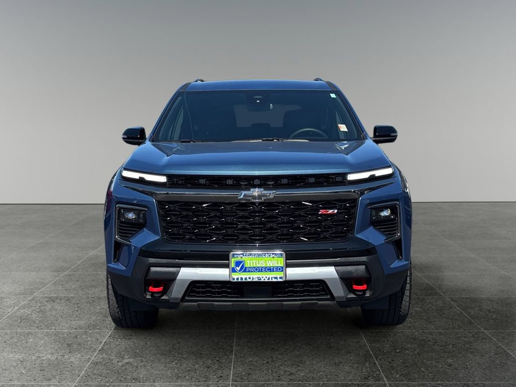 Used 2025 Chevrolet Traverse Z71 w/ Driver Confidence Package image 2