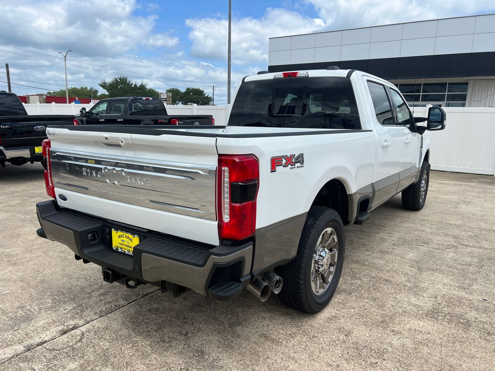 New 2026 Ford F250 4x4 Crew Cab Super Duty image 3