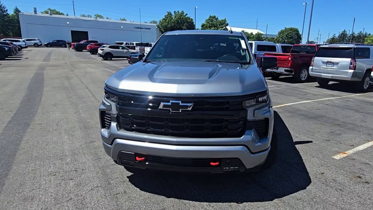 Certified 2025 Chevrolet Silverado 1500 RST w/ Redline Edition AWD/4WD image 3