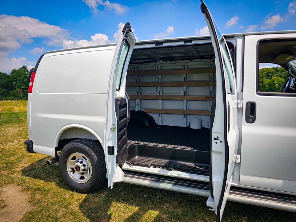 Used 2025 GMC Savana 2500 w/ Driver Convenience Package RWD image 25