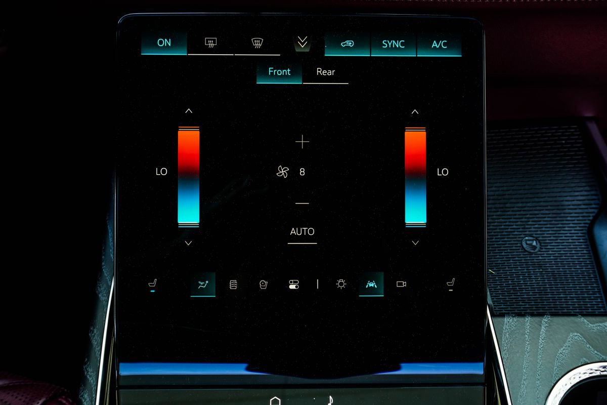 Used 2026 Cadillac Escalade Luxury w/ Touring Package image 23