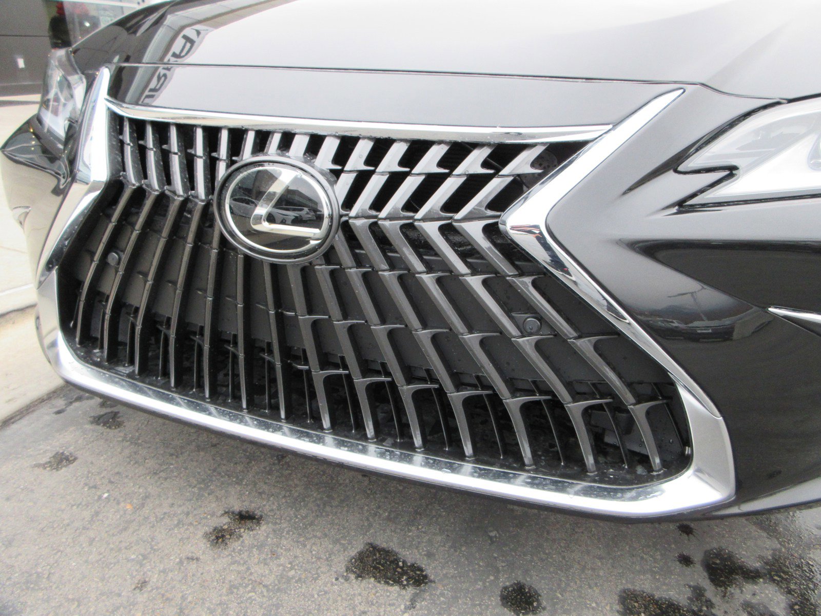 New 2025 Lexus ES 350 w/ Premium Package image 15