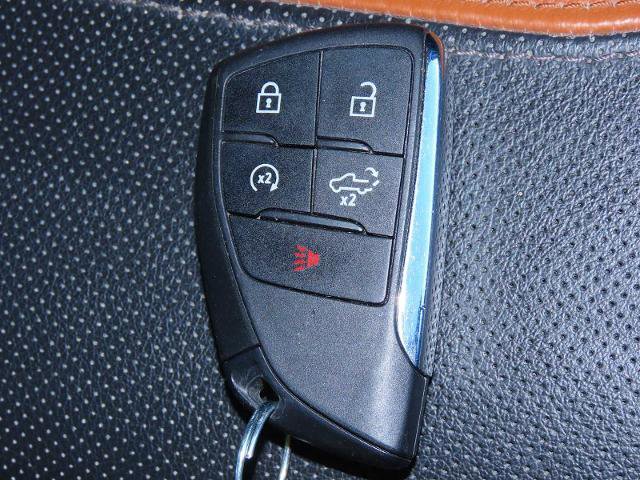 Used 2024 GMC Sierra 2500 AT4 image 33