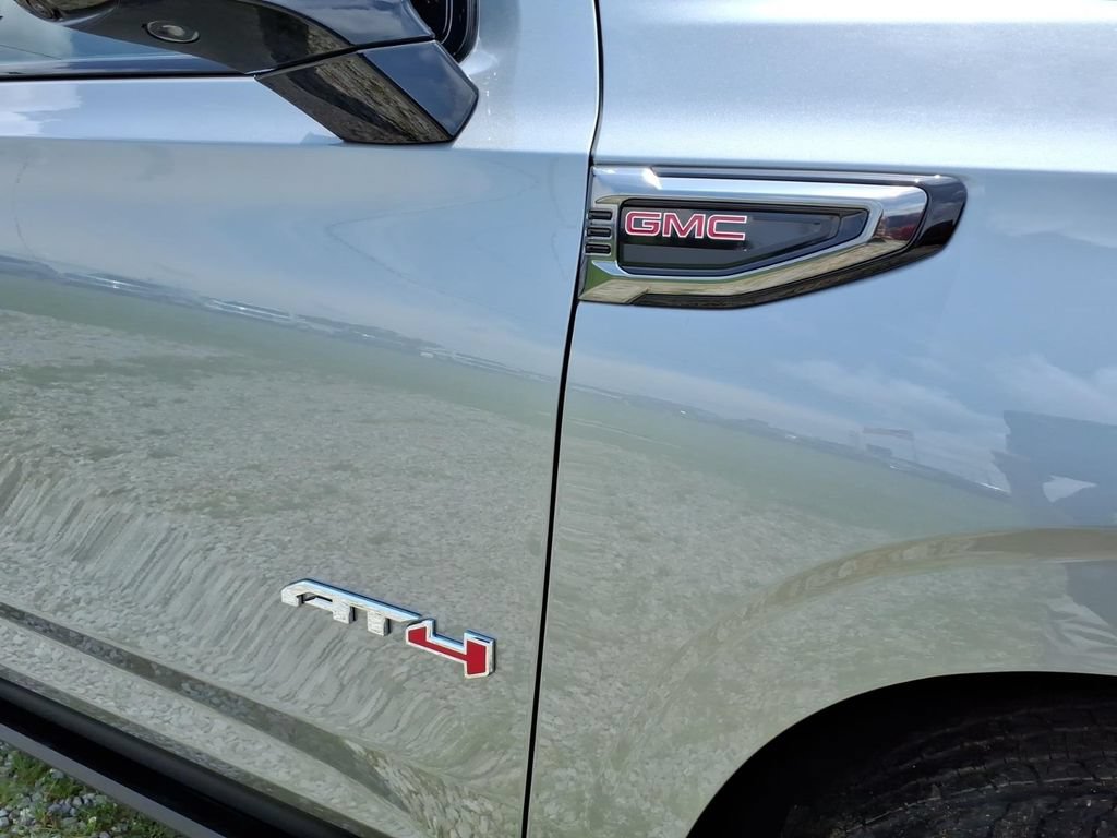 New 2026 GMC Yukon AT4 w/ AT4 Premium Plus Package AWD/4WD image 10