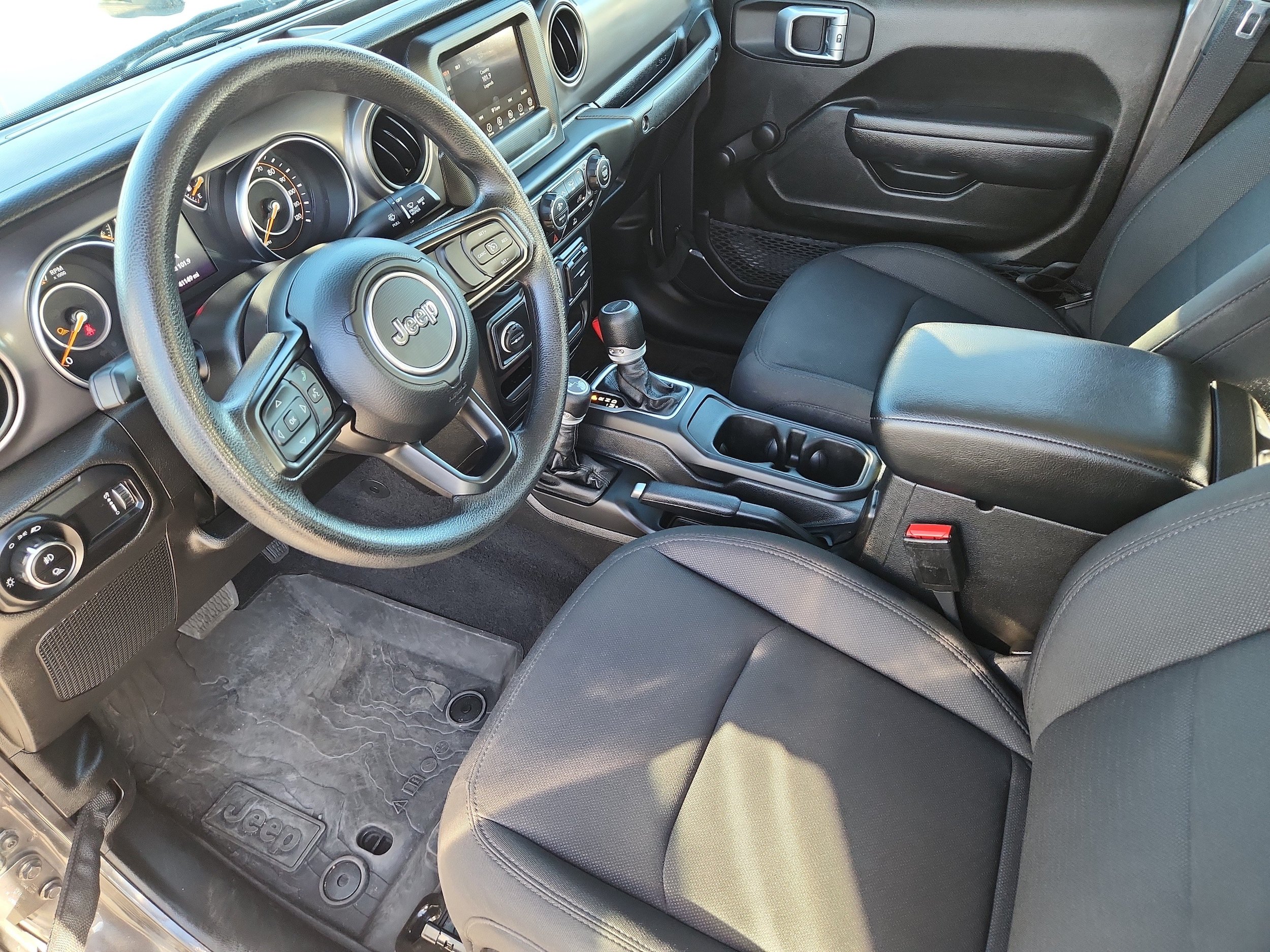 Used 2023 Jeep Gladiator Sport AWD/4WD image 9