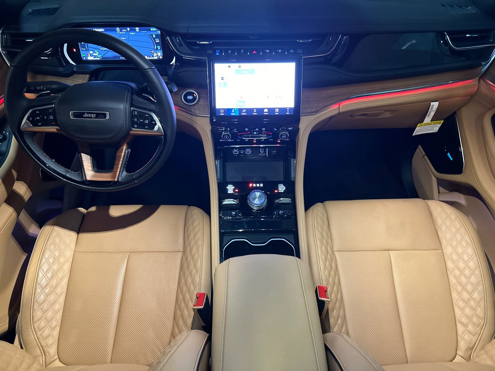 New 2025 Jeep Grand Cherokee Summit image 12