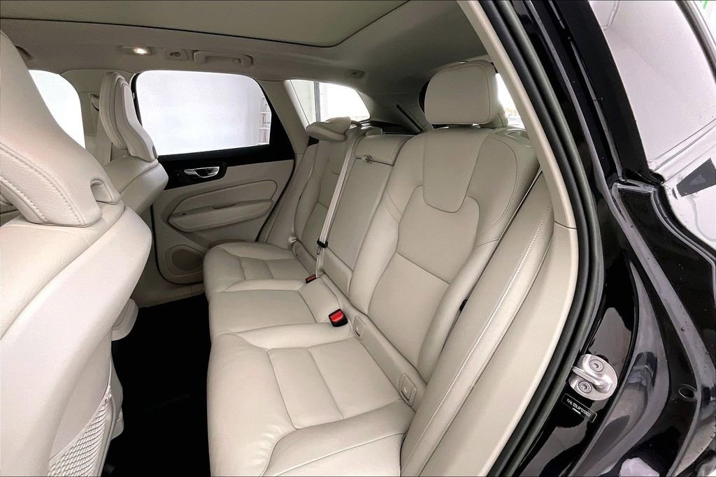 Certified 2023 Volvo XC60 B5 Plus w/ Protection Package Premier image 35