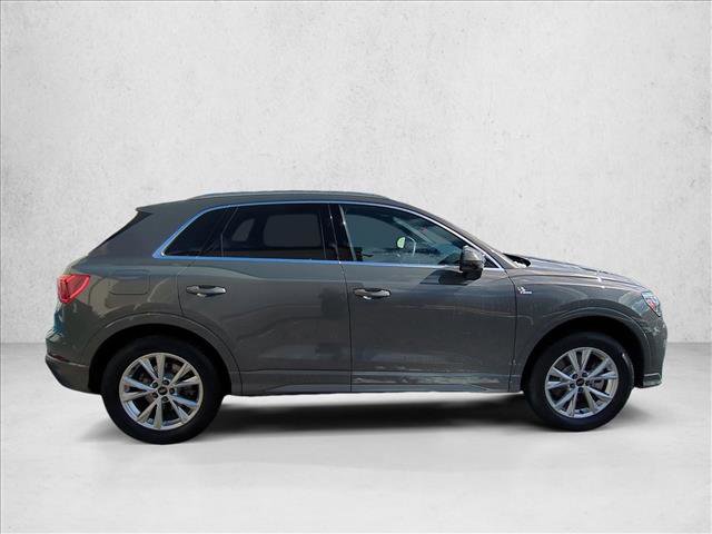Used 2025 Audi Q3 2.0T Premium w/ Convenience Package image 4
