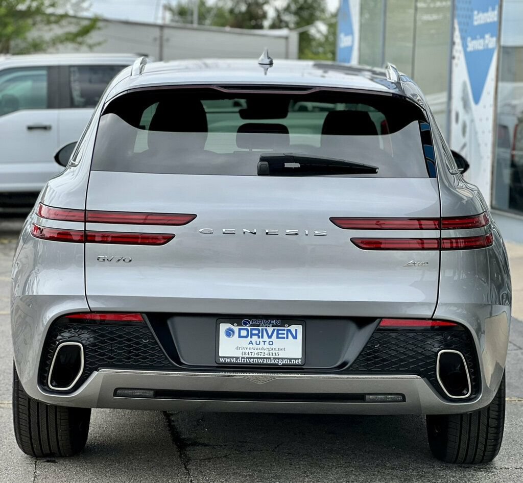 Used 2025 Genesis GV70 2.5T w/ Select Package AWD/4WD image 36