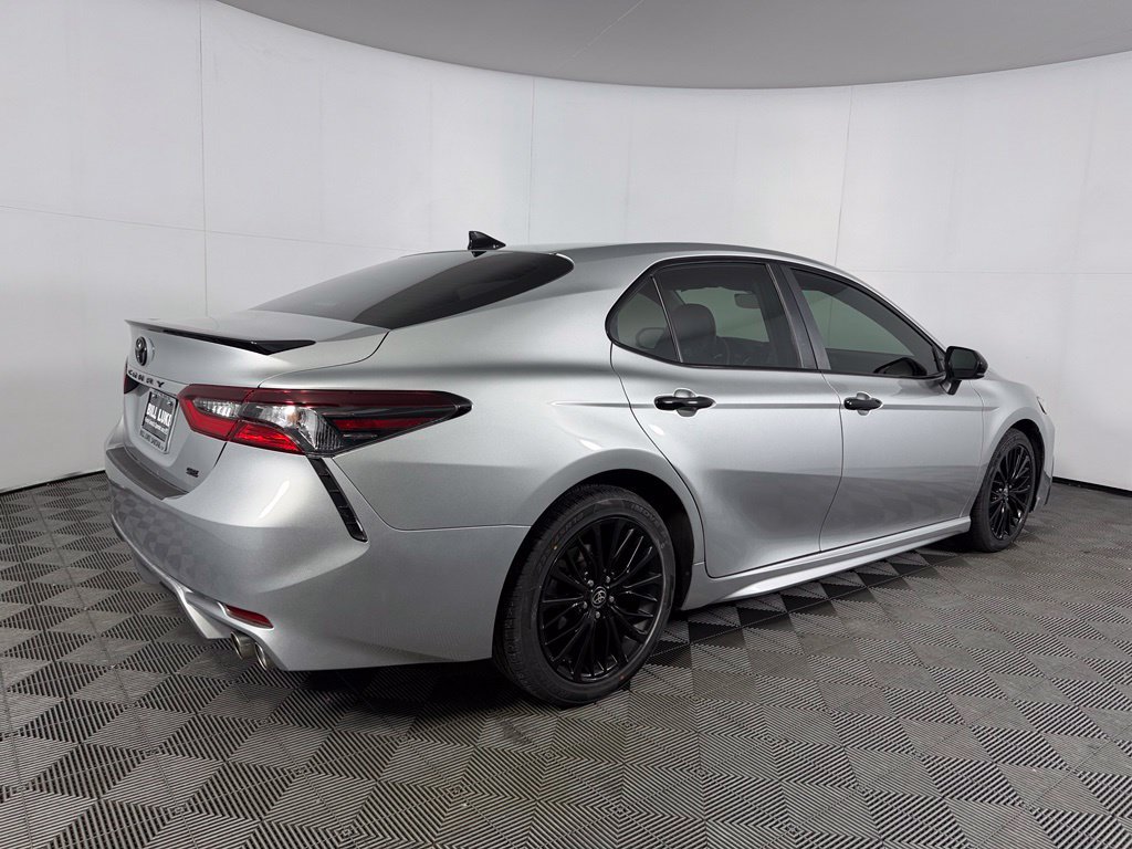 Used 2021 Toyota Camry SE w/ Carpet Mat Package (TMS) FWD image 5