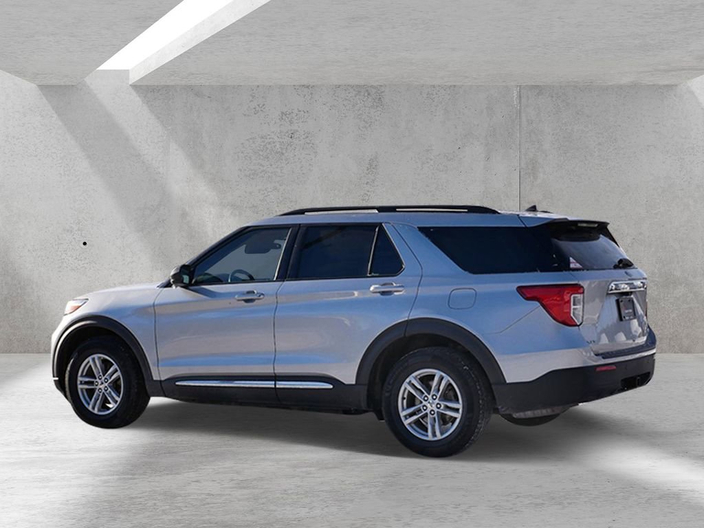 Certified 2021 Ford Explorer XLT w/ Class III Trailer Tow Package image 4