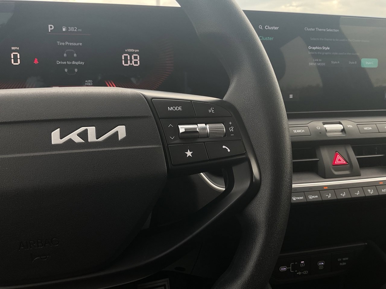 Used 2025 Kia K4 FWD image 32