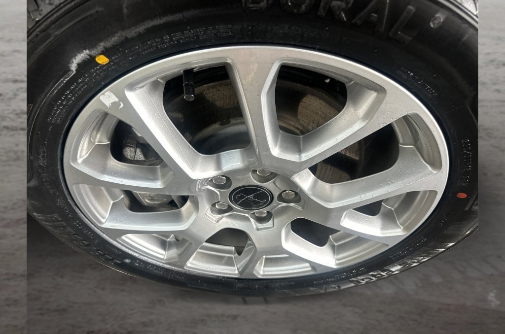 Used 2025 Jeep Compass Limited AWD/4WD image 18