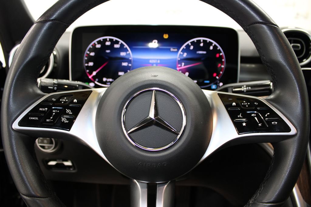 Used 2025 Mercedes-Benz C 300 Sedan image 24