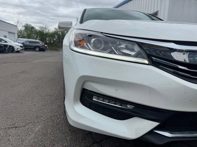 Used 2016 Honda Accord EX-L image 10